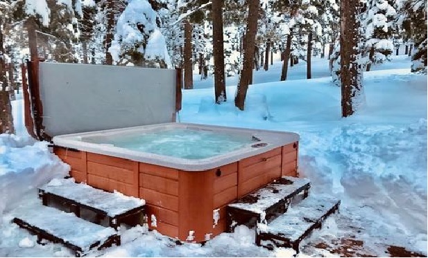 Hot tubs don't like cold weather.