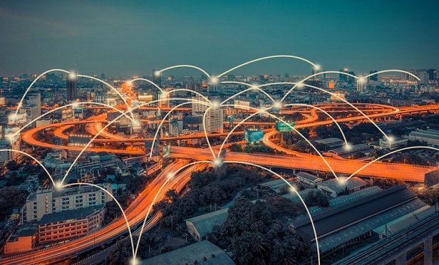 With increased access to sophisticated data analytic strategies, there is growing opportunity to jump into the commercial auto insurance business with sound risk analysis and decision-making. (Photo: iStock)