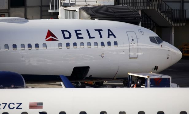 Delta Air Lines plane