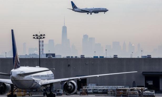 Jet landing