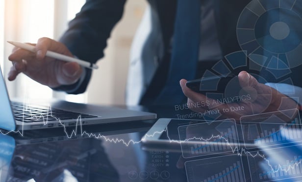 As personal lines started doing over a decade ago, commercial carriers are now investing in capabilities that make it easier to manage a claim online, which expedites the process and increases customer satisfaction and retention. (Photo: Shutterstock) 