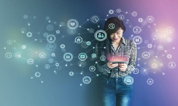 Staying on top of social media trends is the best way for agencies to meet their objectives. (Photo: Black Salmon/Shutterstock)