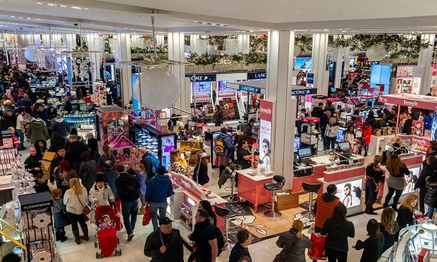 More than 60% of survey respondents said that they plan to minimize in-store shopping this year. (Photo: Shutterstock)