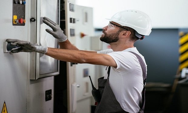 Adecco is a temporary staffing and workforce productivity company that places 70,000 associates with 700 clients weekly in all 50 states. (Photography provided by Adecco)