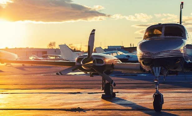 Pilot was not licensed to fly a multi-engine plane.