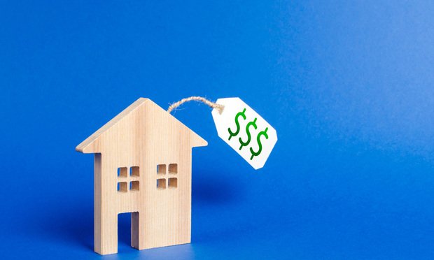 Real estate agents sometimes find themselves delving into legal, financial and technical areas related to the sale of a property. (Image: Andrii Yalanskyi/Adobe Stock)