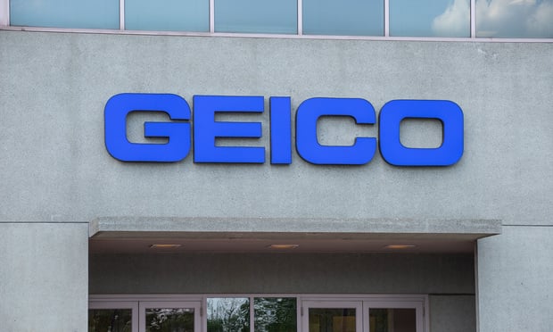 A GEICO insurance office is shown from the outside.