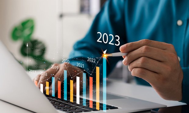 Most of us who are agency owners are excellent salespeople. We love that role and we invest significant amounts of time and money honing our sales skills. Do you have a similar commitment to improving your management skills? If you want your business to continue to grow year after year, this is just as important as developing your sales skills. (Credit: apana_Studio/Adobe Stock) 