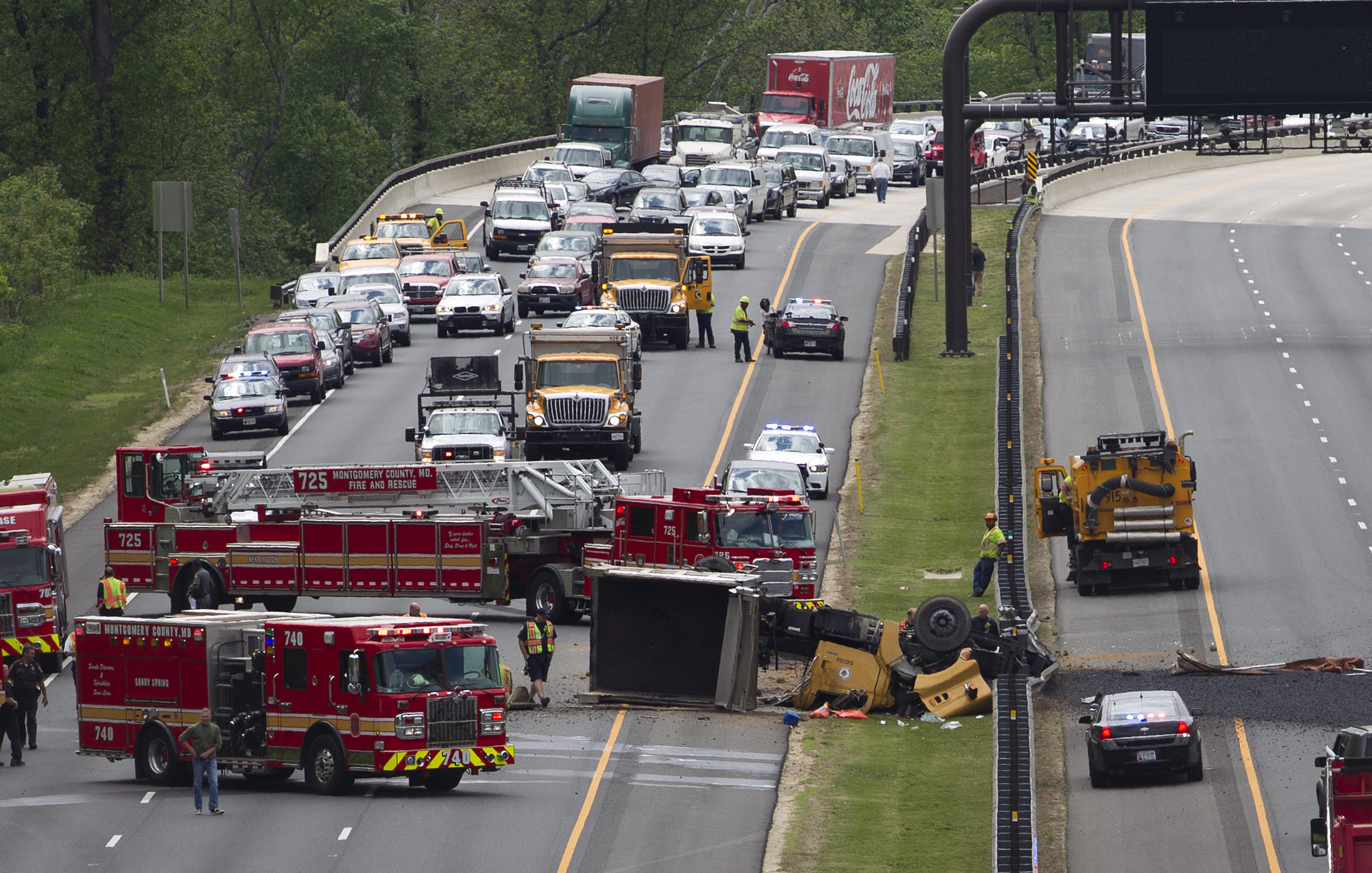 A dump truck crash