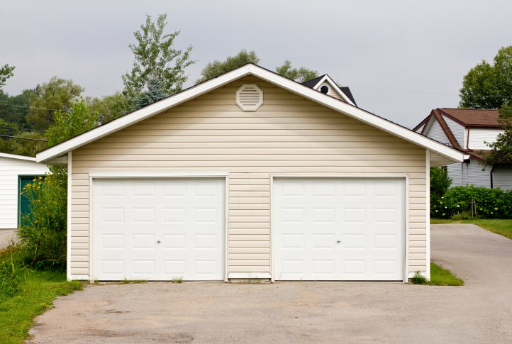 detached garage