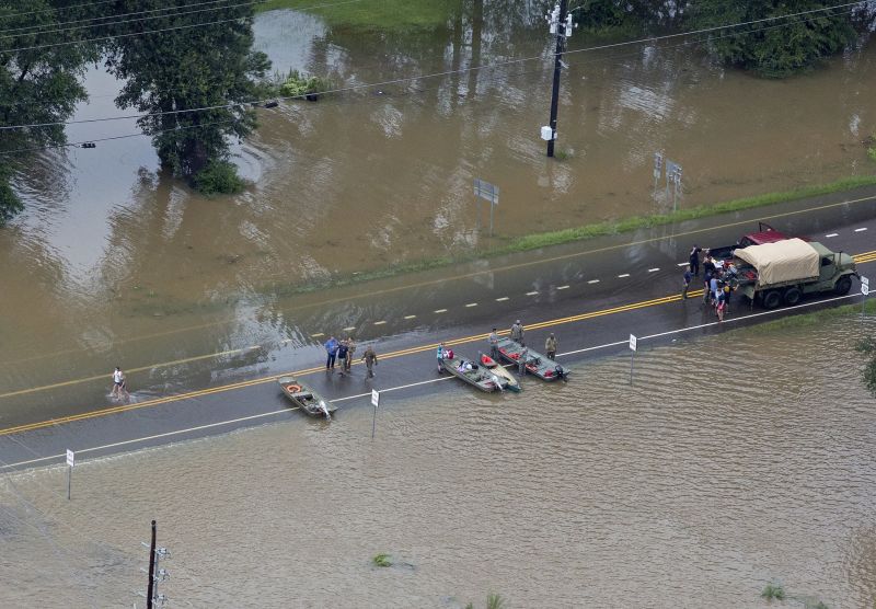 Robert, La., rescuers and evacuees