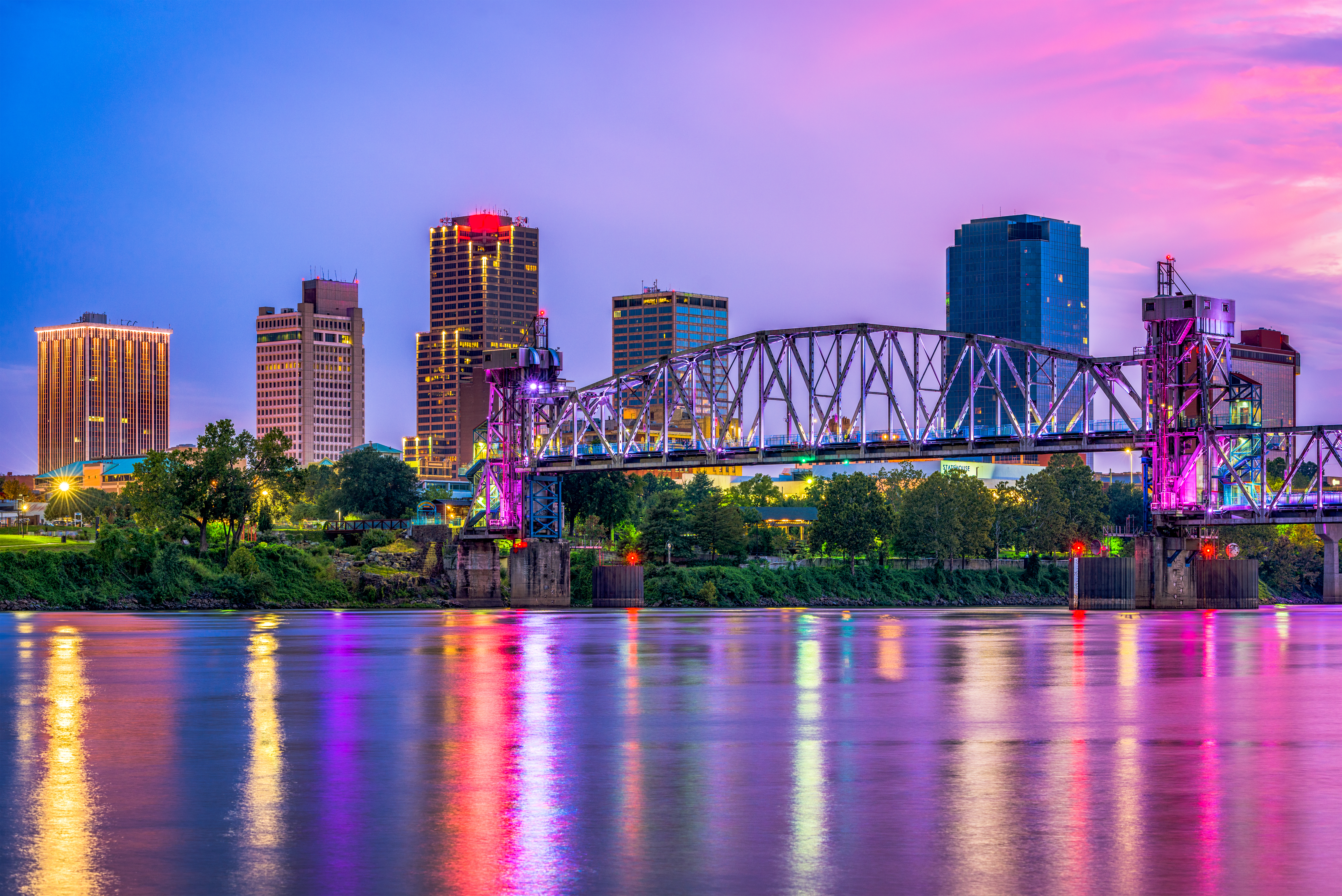 Arkansas skyline at night