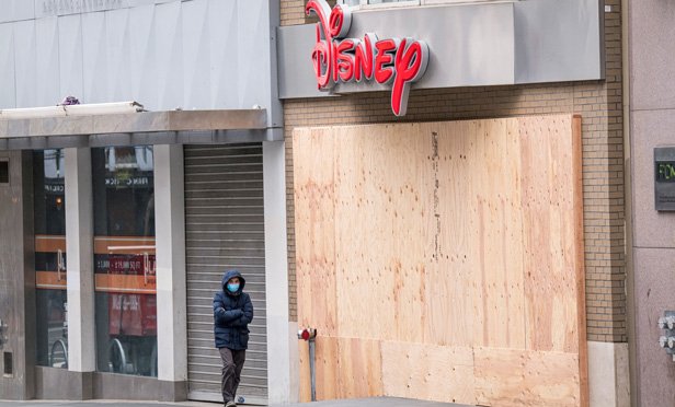 A retail store closed due to COVID-19 shutdowns. (Photo: Paul Morris/Bloomberg)