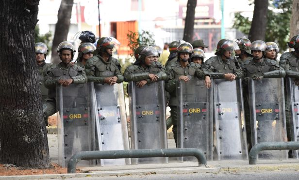 Members of the Bolivarian National Guard