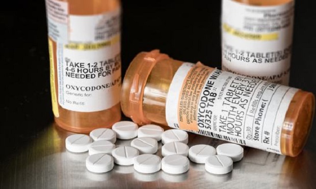 Drug Enforcement Administration records indicate that 76 billion oxycodone and hydrocodone pills flooded U.S. pharmacies from 2006 to 2012. (Photo: Shutterstock)