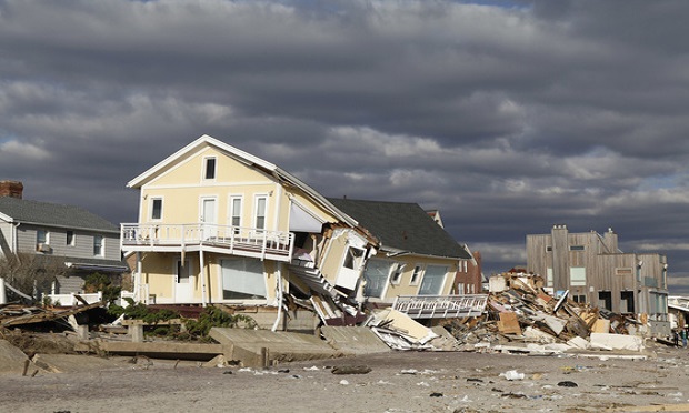 Climate change and the risk it poses to property owners is not dissuading people from moving to the coast. (Photo: Shutterstock)