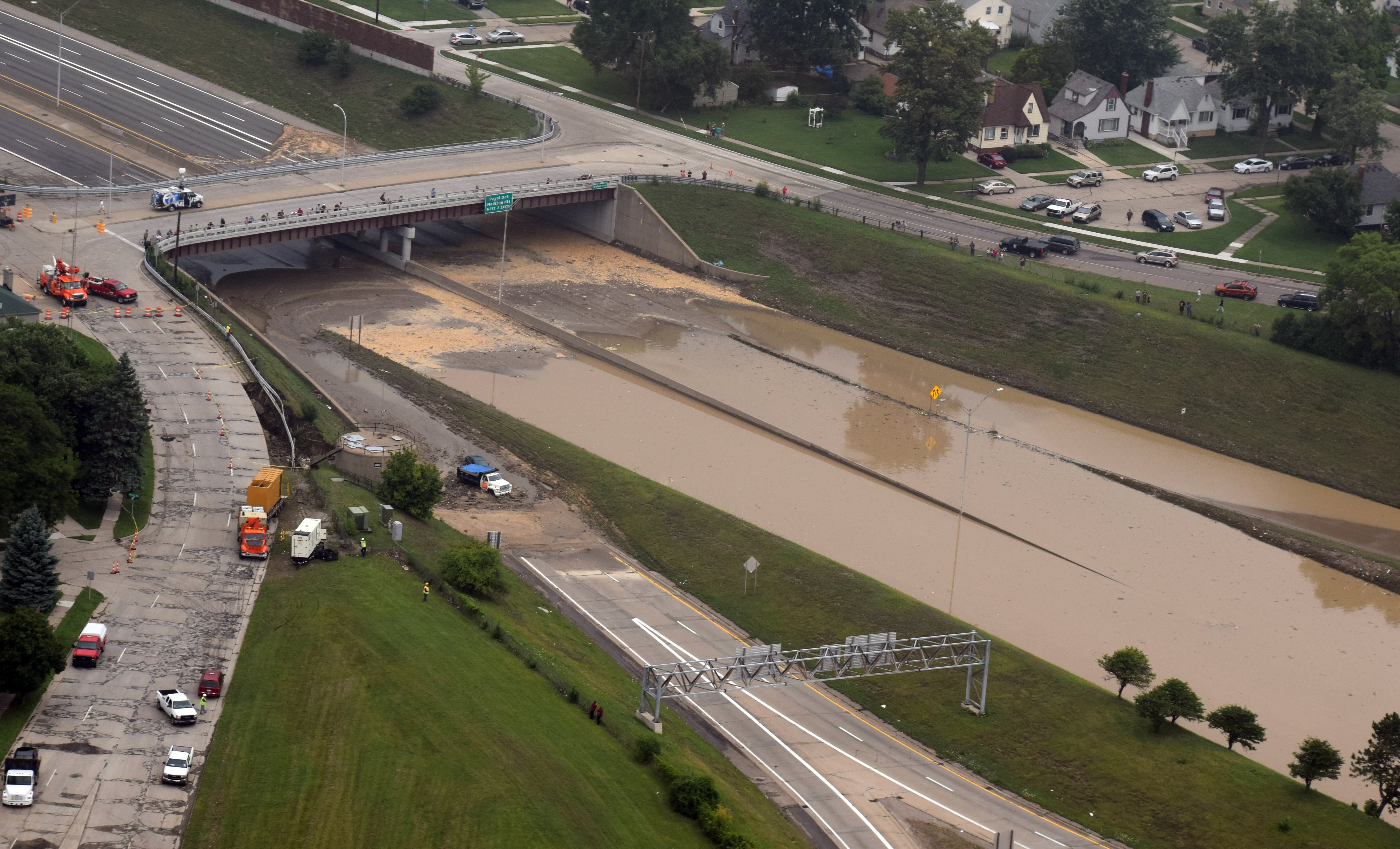 8 unreal photos of floodravaged Detroit PropertyCasualty360