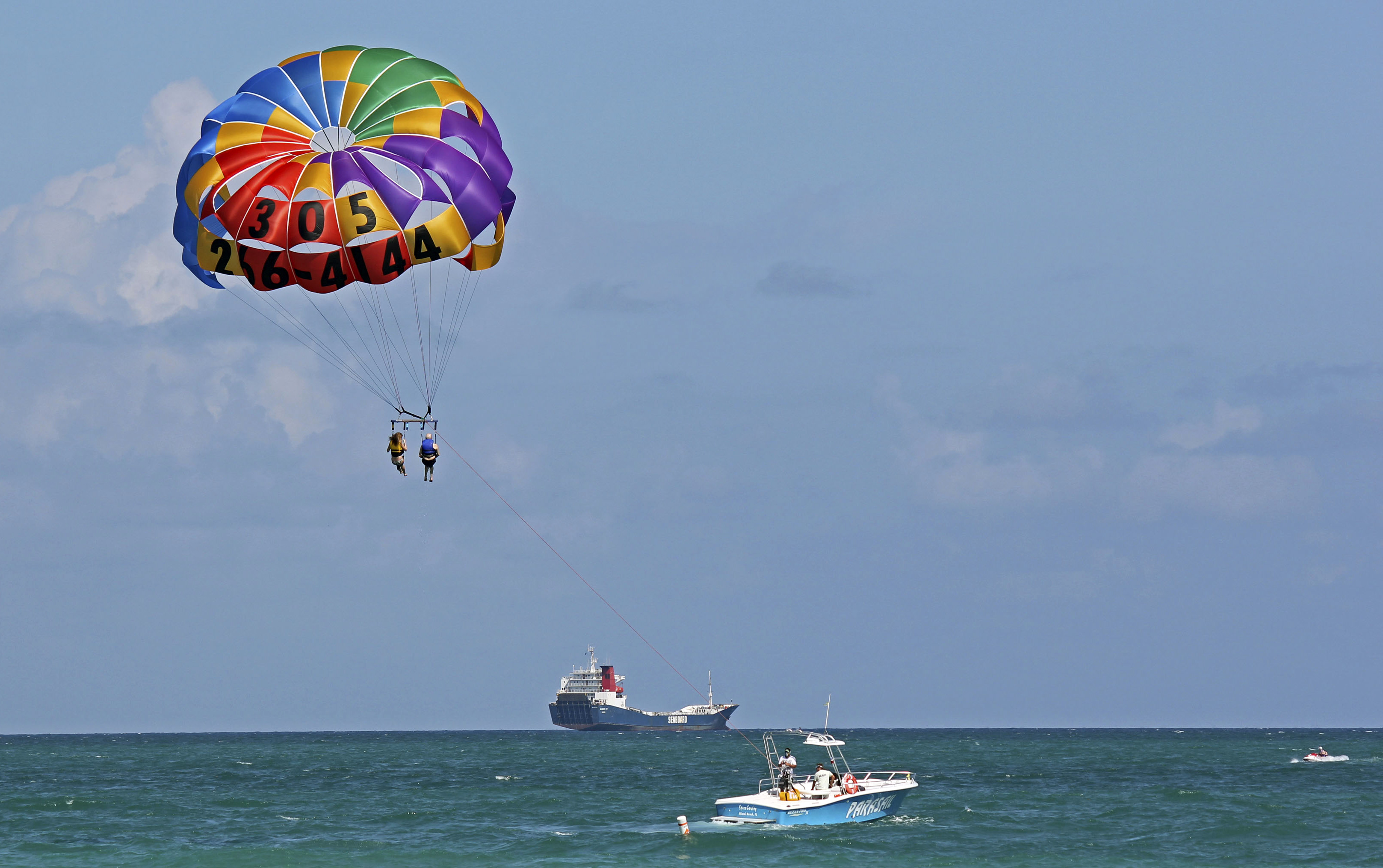 A Couple Parasailing Off Miami Beach Fla In 2017 Ap Photo Tony Winton